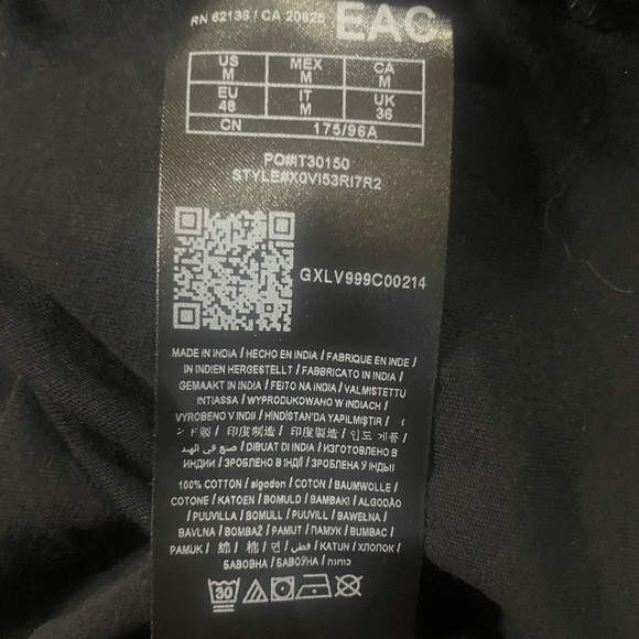 GUESS Los Angeles T-shirt! - Picture 9 of 9